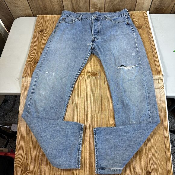 Levis 501 Jeans Mens 36x34 Blue Light Wash Straight Leg Fit Button Fly - Picture 3 of 16